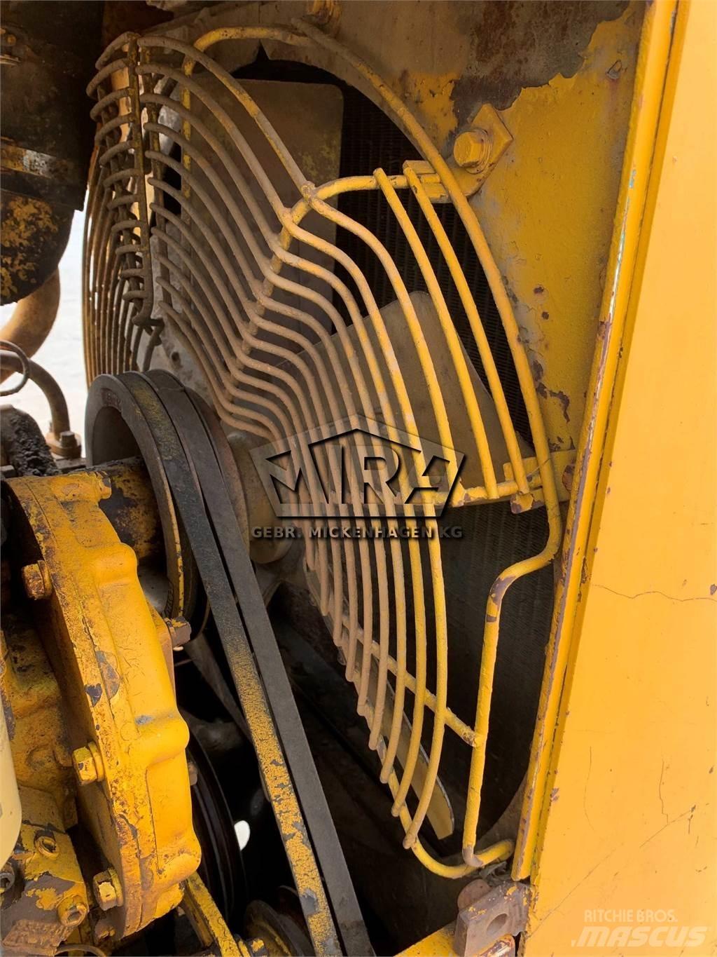 CAT 941 Crawler loaders