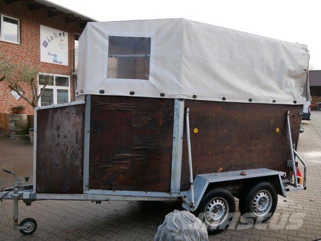  2 Pferde Animal transport trailers