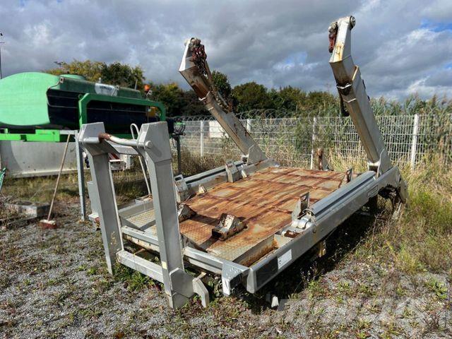  ANDERE Hook lift trucks