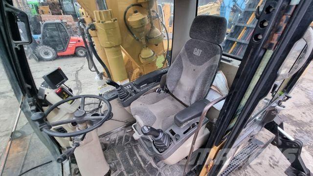 CAT M 318 C / 35 Wheeled excavators