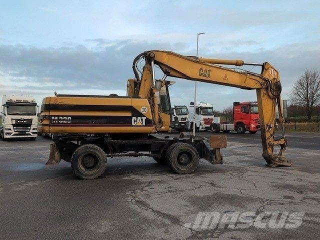 CAT M320 Wheeled excavators