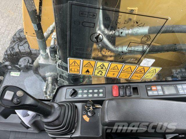 CAT M320F Construction - Others