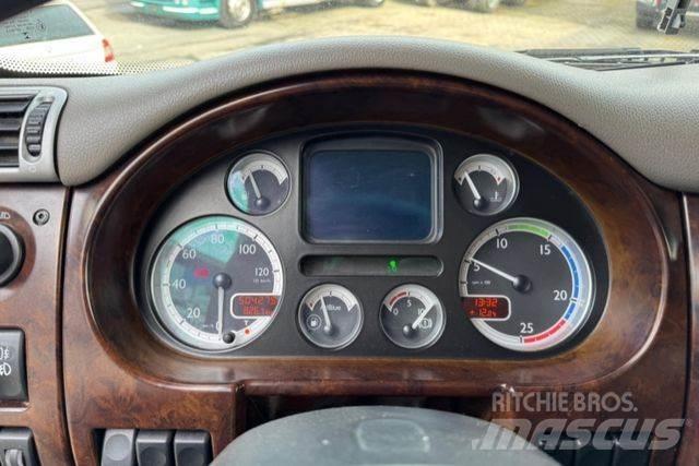 DAF CF410 4x2 Animal transport trucks