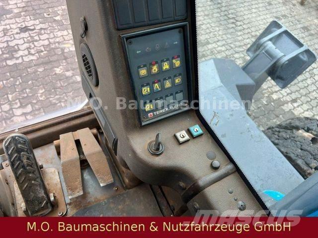 Fuchs MHL 350 Wheeled excavators