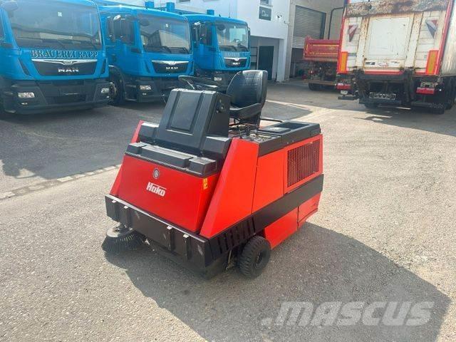 Hako JONAS 1100D Sweeper trucks