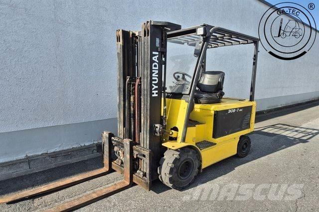 Hyundai 30B-7 Electric forklift trucks
