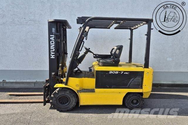 Hyundai 30B-7 Electric forklift trucks