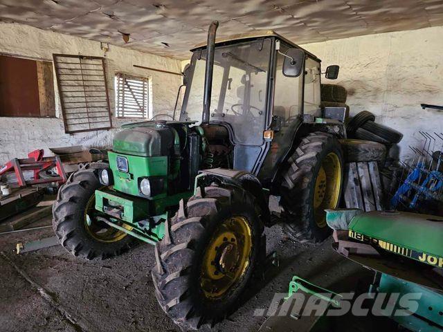 John Deere 1850 A Tractors