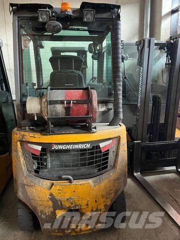 Jungheinrich 45 GAS LPG trucks