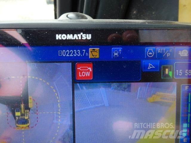 Komatsu PW180-11 Wheeled excavators