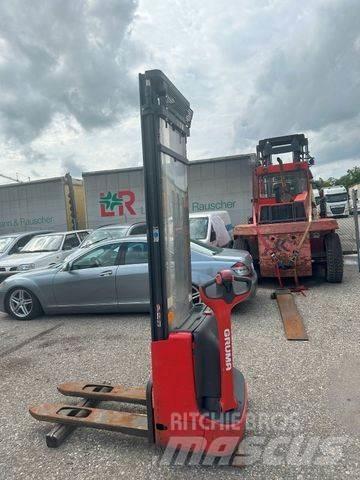Linde L12 High lift order picker