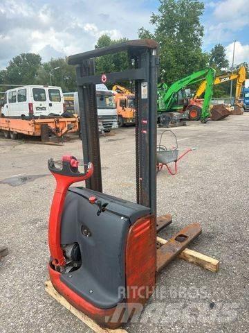 Linde L12 High lift order picker