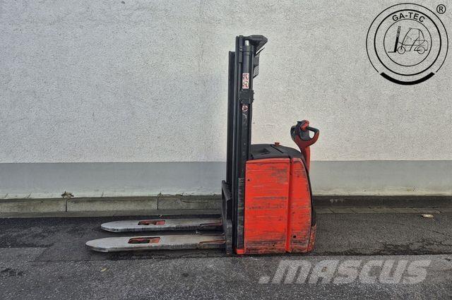 Linde L16 High lift order picker