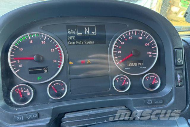 MAN TGA 26.440 6x2 Curtainsider trucks