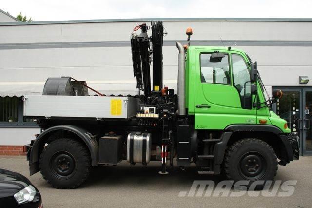 Unimog U 300 Chassis Cab trucks