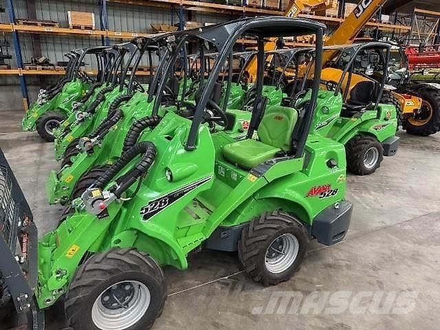 Avant 528 Skid steer loaders