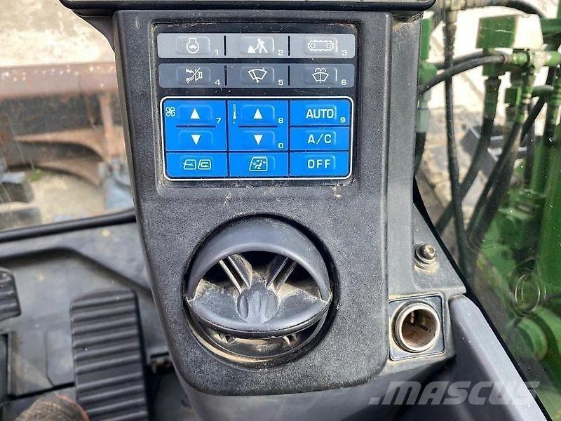 Komatsu PC138-8 Crawler excavators
