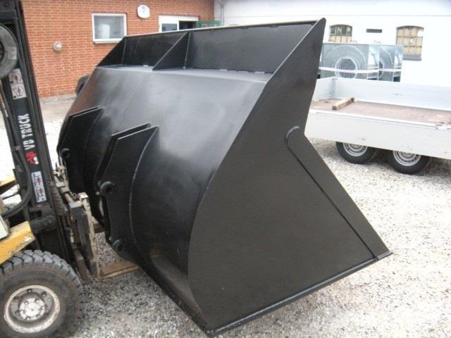  - - - kornskovl Buckets