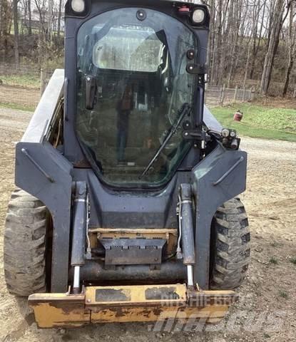 John Deere 318D Construction - Others