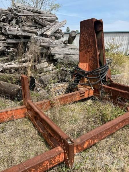 Barko 495 Knuckleboom loaders
