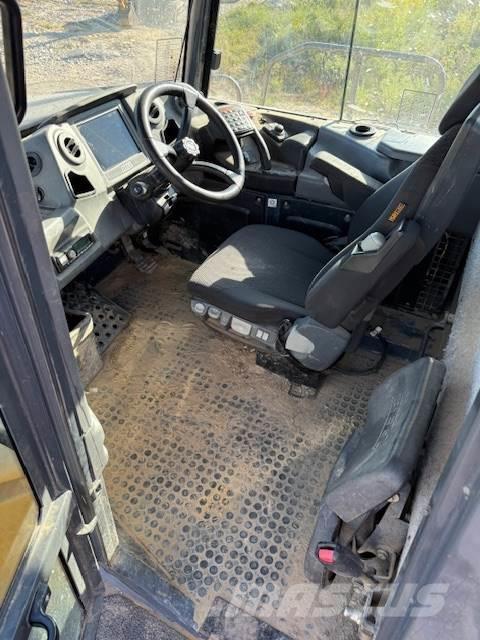 Bell B40E Articulated Dump Trucks (ADTs)