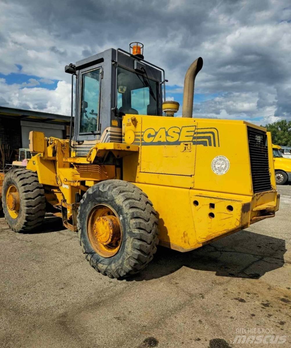 CASE 621B Wheel loaders