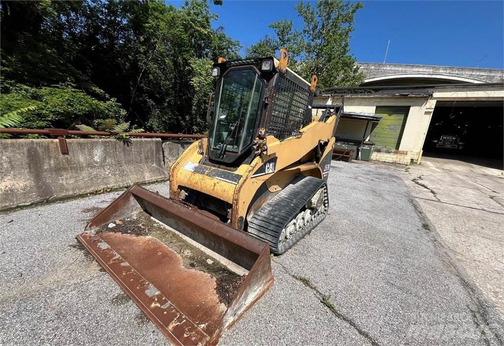 CAT 257B Skid steer loaders