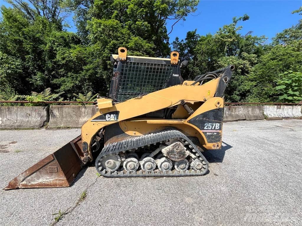 CAT 257B Skid steer loaders