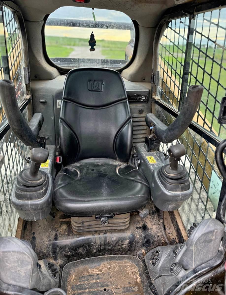 CAT 289D Skid steer loaders