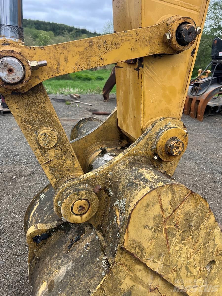 CAT 322C Crawler excavators