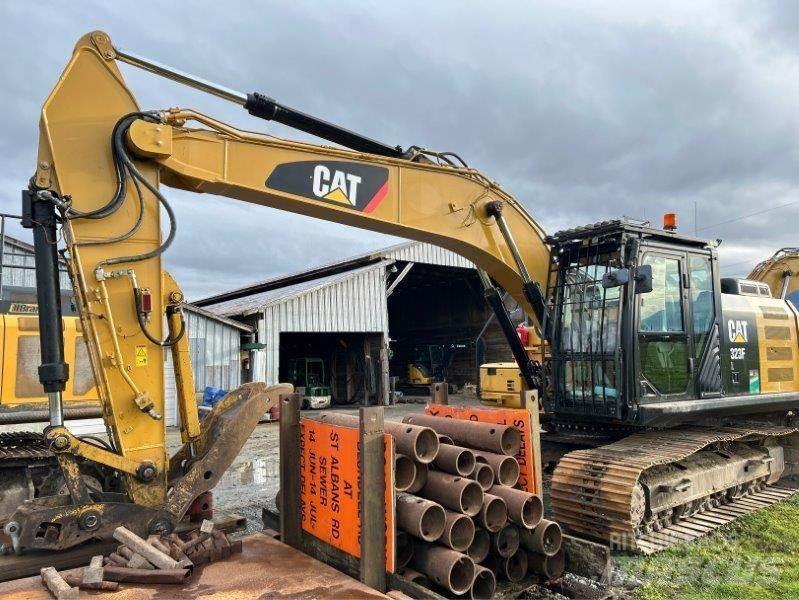 CAT 323FL Crawler excavators