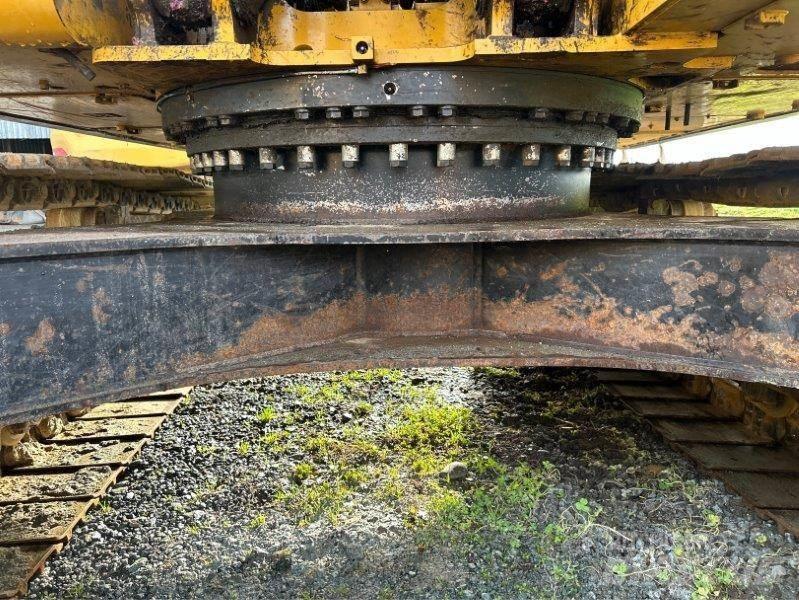 CAT 323FL Crawler excavators