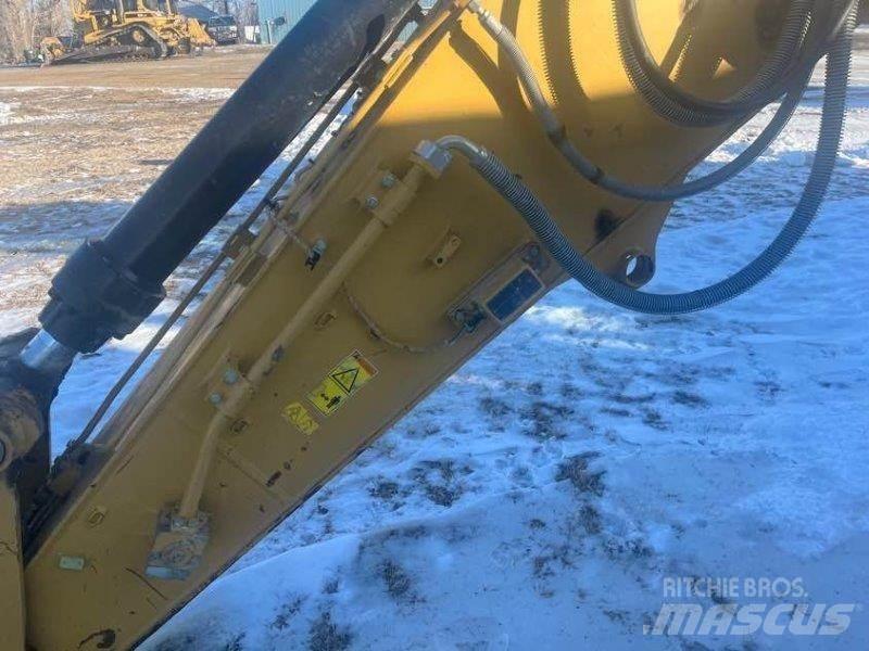 CAT 323FL Crawler excavators