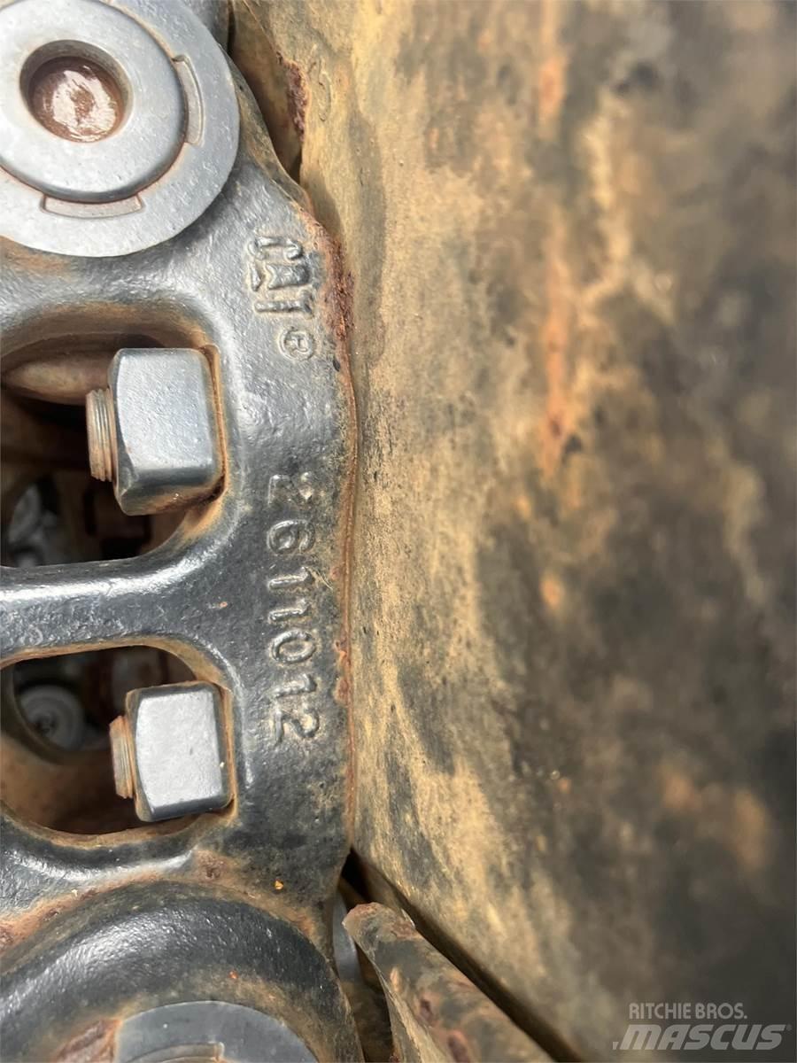 CAT 325 Tracks, chains and undercarriage