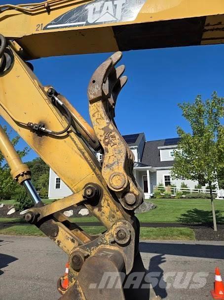 CAT 325BL Crawler excavators
