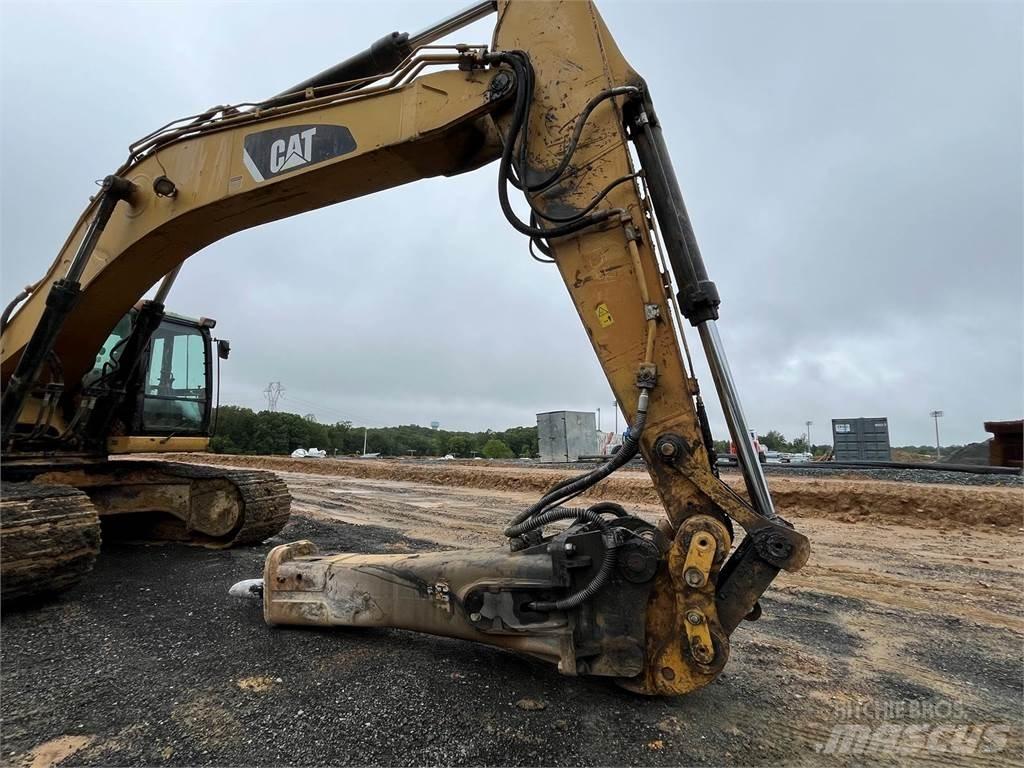 CAT 330DL Crawler excavators