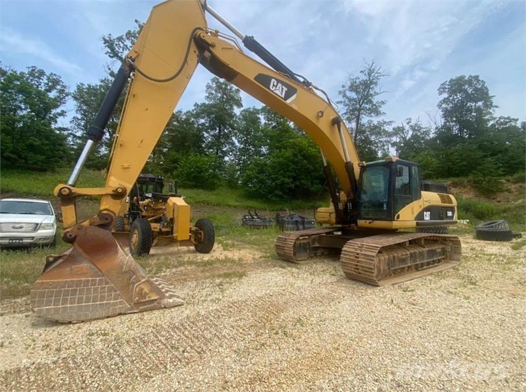 CAT 330DL Crawler excavators