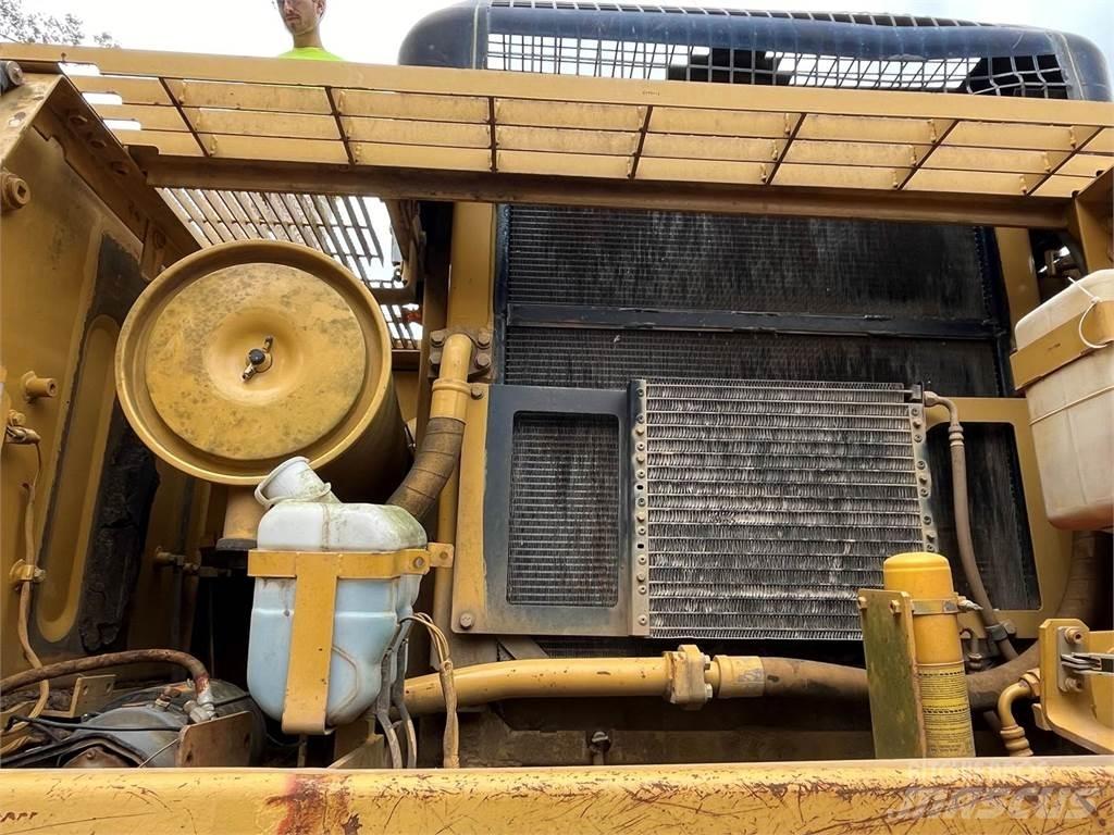 CAT 330L Crawler excavators