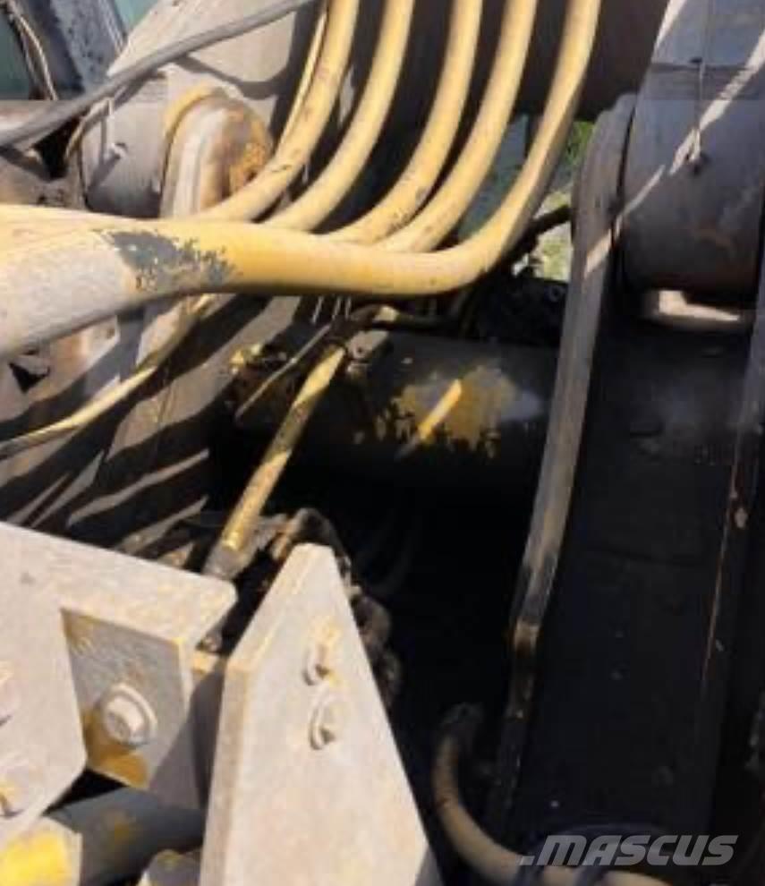 CAT 390FL Crawler excavators