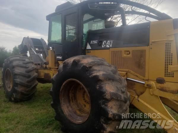 CAT 525C Skidders