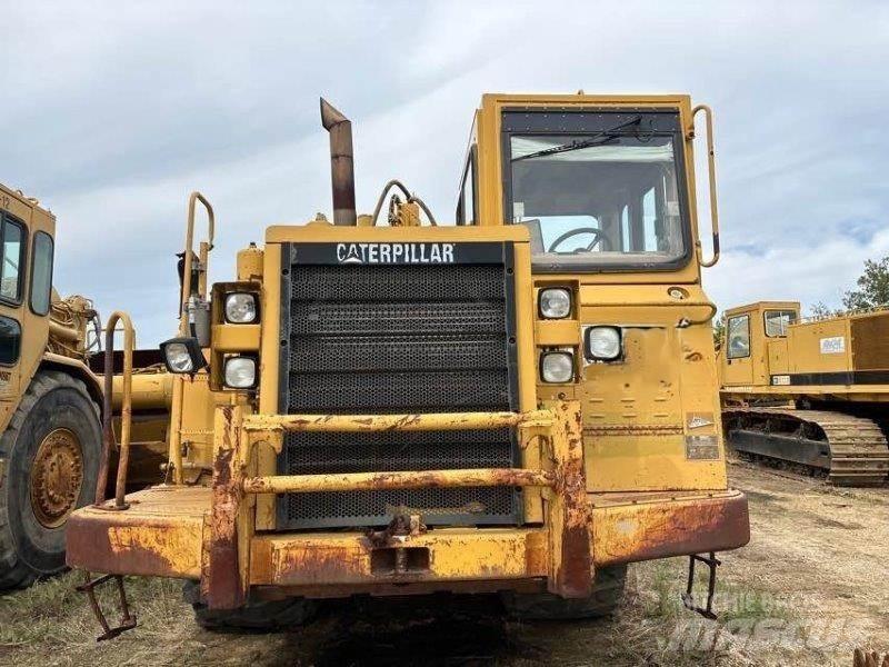 CAT 621F Scrapers