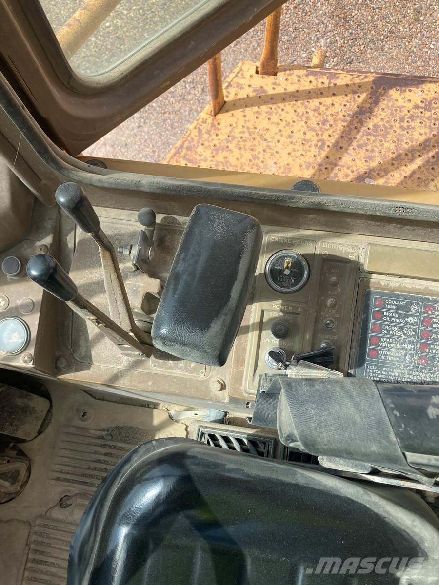 CAT 966D Wheel loaders