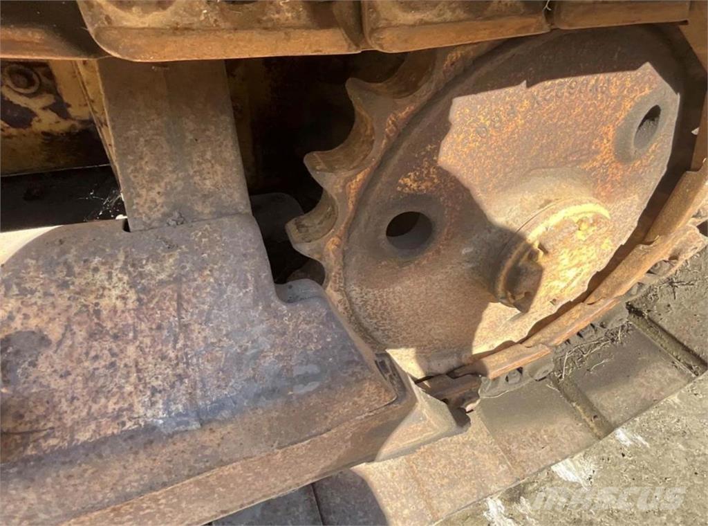 CAT D3B Z Crawler dozers