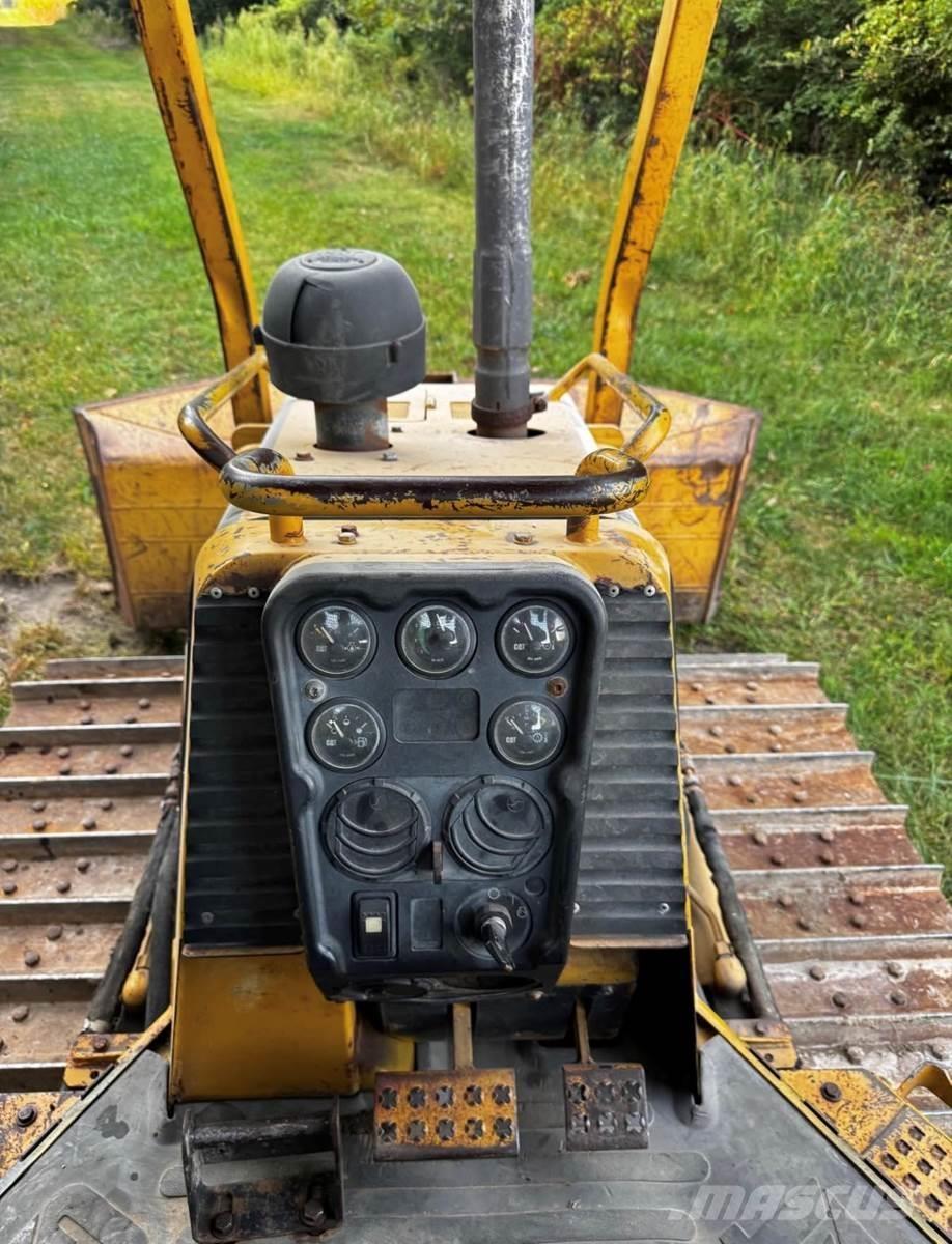 CAT D5G XL Crawler dozers