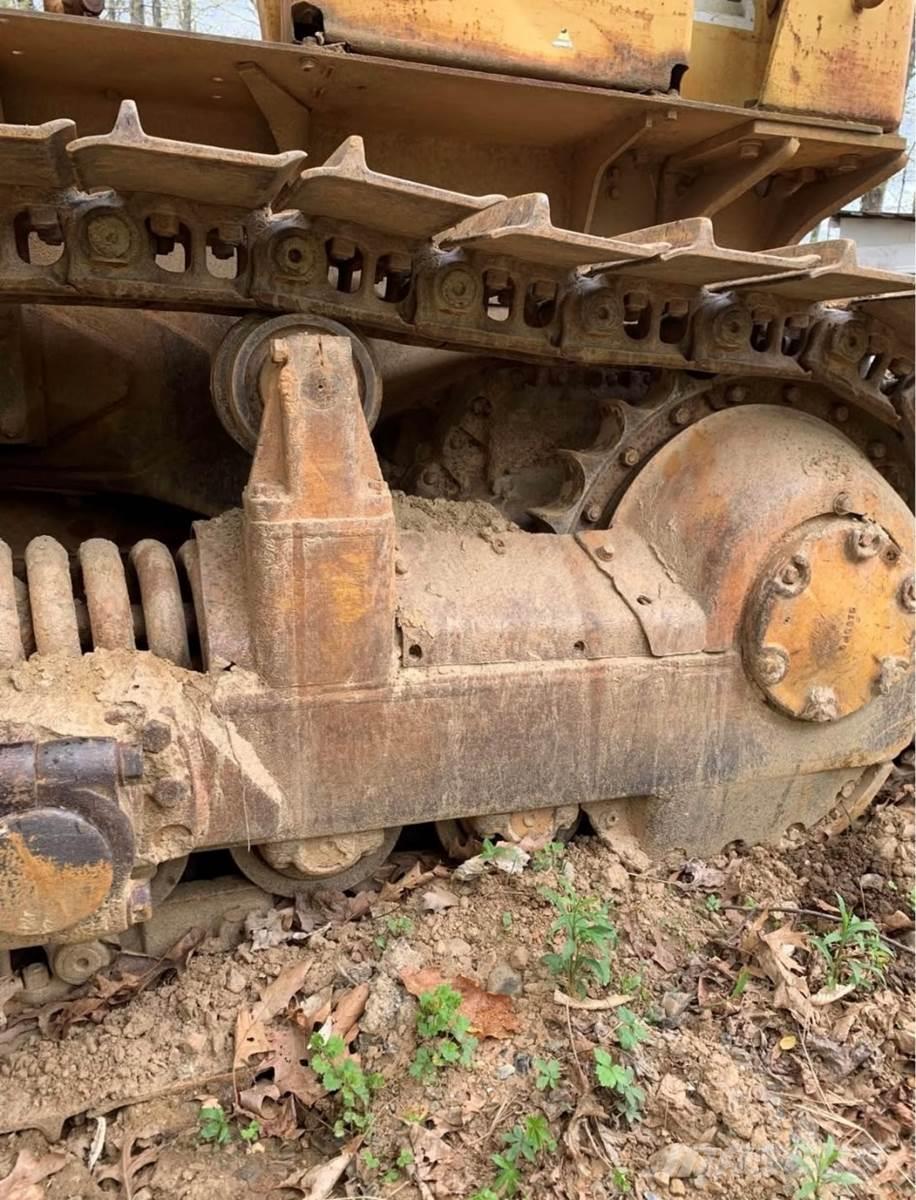 CAT D6C Crawler dozers