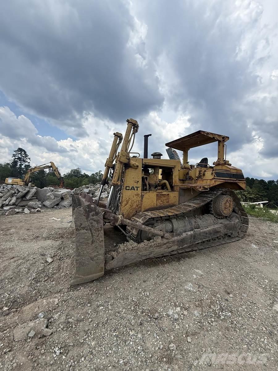 CAT D7H Crawler dozers