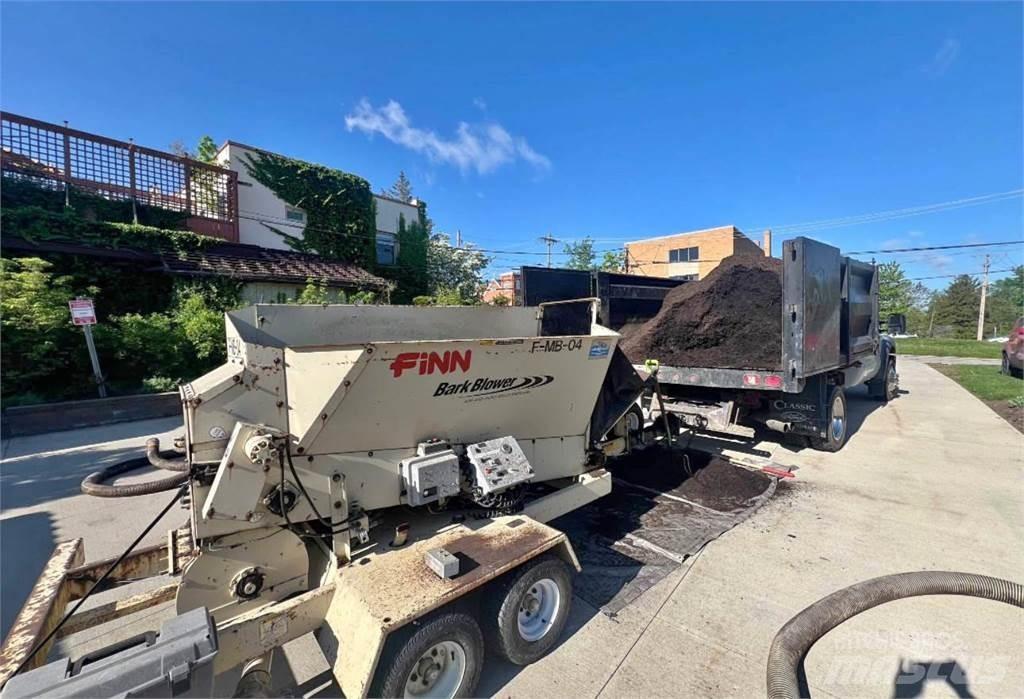 Finn BB302 Receiving hoppers, blowers and elevators