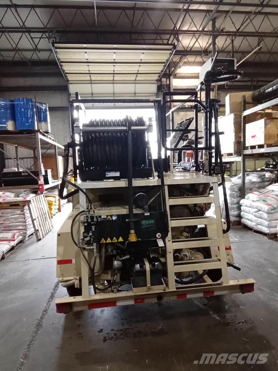 Finn T120 Receiving hoppers, blowers and elevators