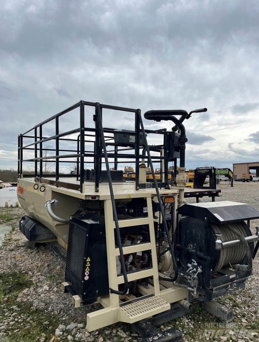 Finn T170 Receiving hoppers, blowers and elevators