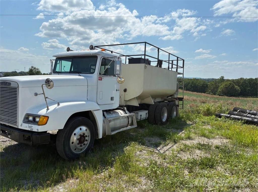 Finn T280 Receiving hoppers, blowers and elevators